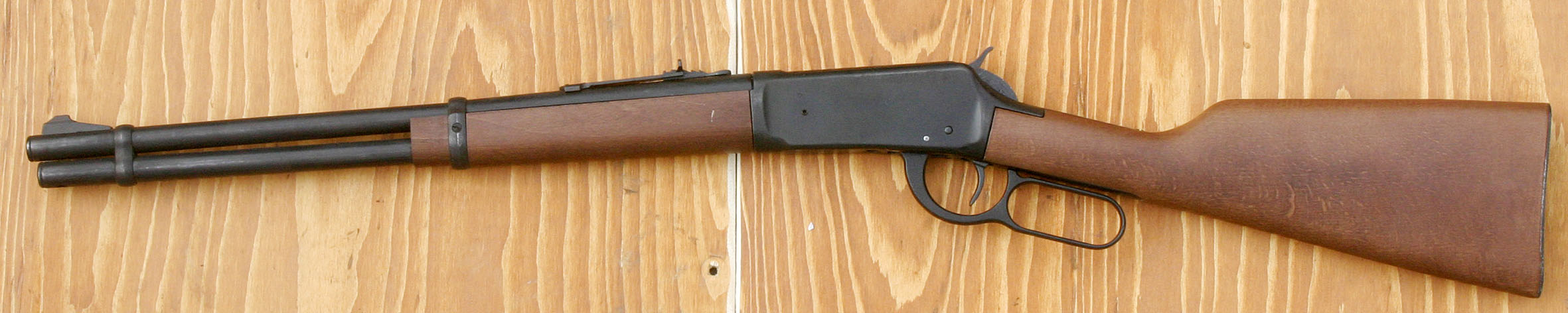 West & Dollies - Riproduzione Fucile Winchester a Salve.